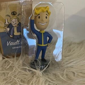 Vault boy bobble head